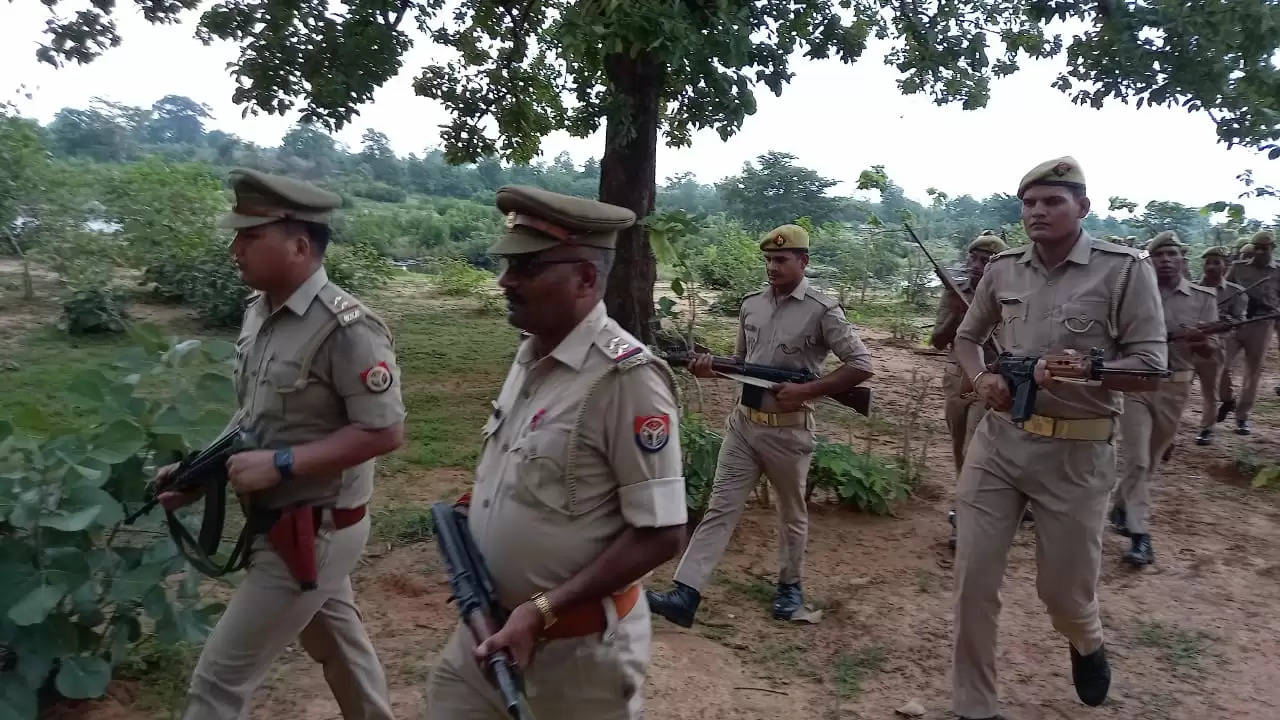 Police combing Nuxal Area Chandauli 