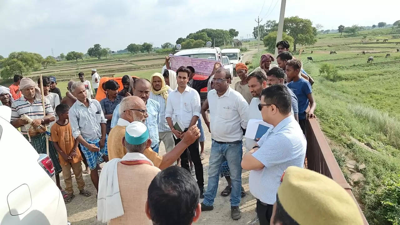 dm chandauli inspection 