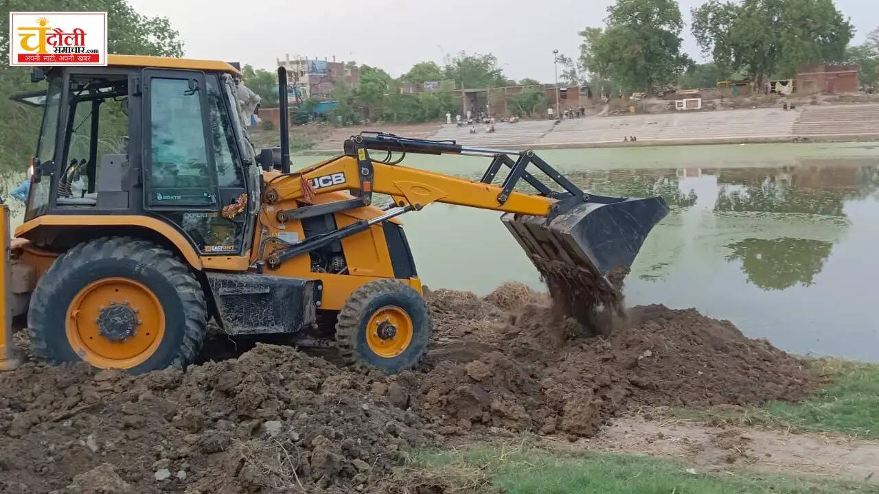 Eliya-amrit-sarovar-anti-encroachment-bulldozer-action