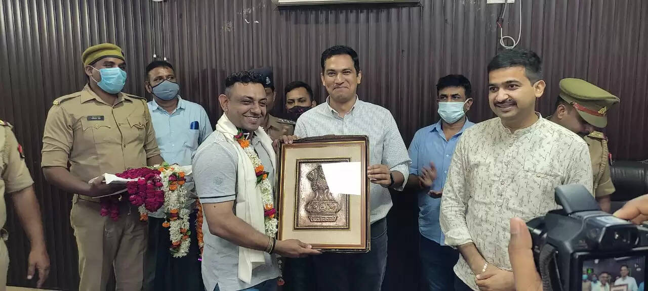 SP Chandauli Amit Kumar Farewell Party 