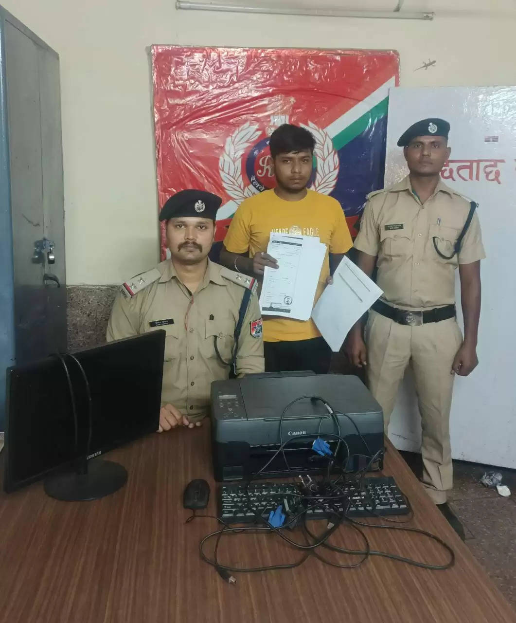  Arrested Two Ticket Dalals