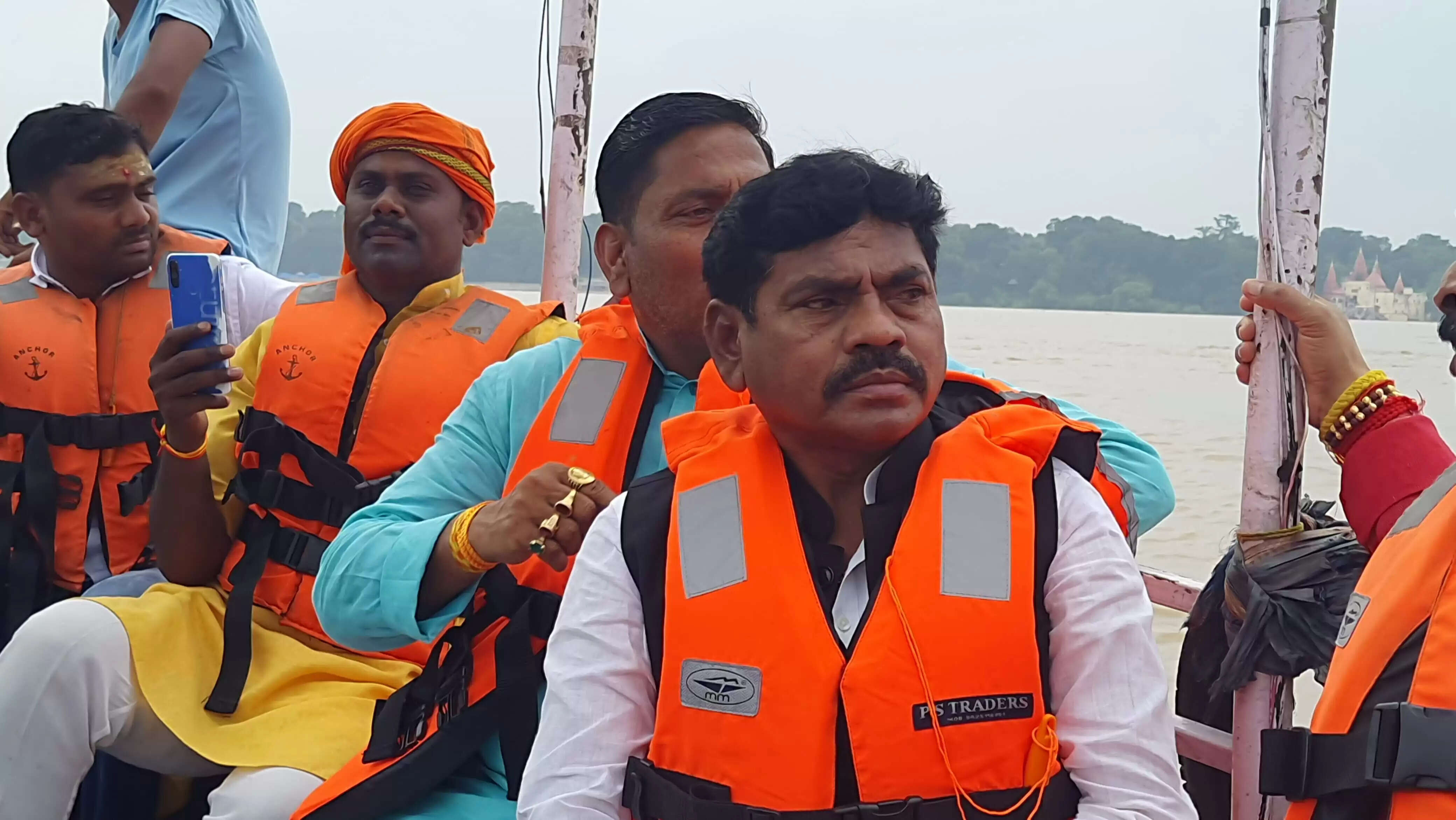 Minister Sanjiv Gond