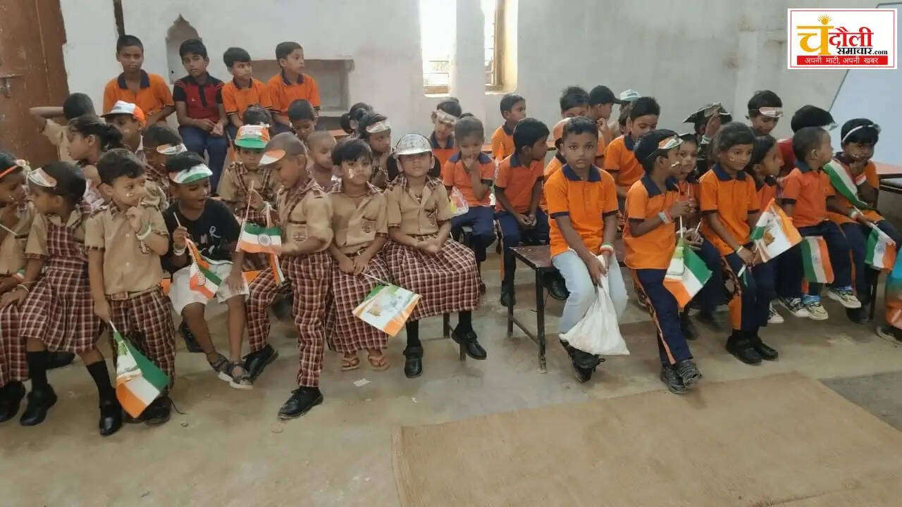 chandauli-news-shri-durga-sanskrit-school-independence-day-syedraja 