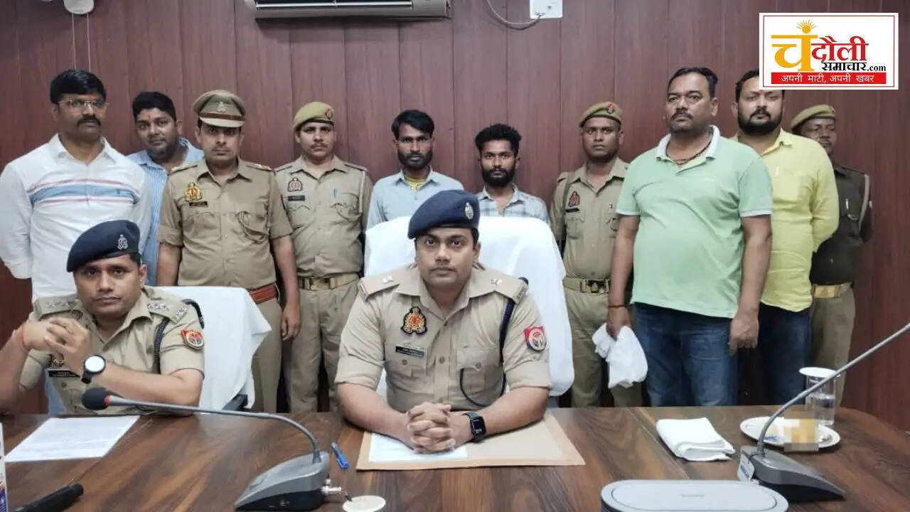 chandauli news liquor smuggling truck  chandauli khabar police swatt team