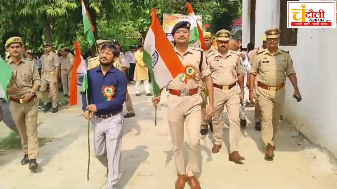 tiranga-yatra-dm-sp-flagged-off-mahendra-college