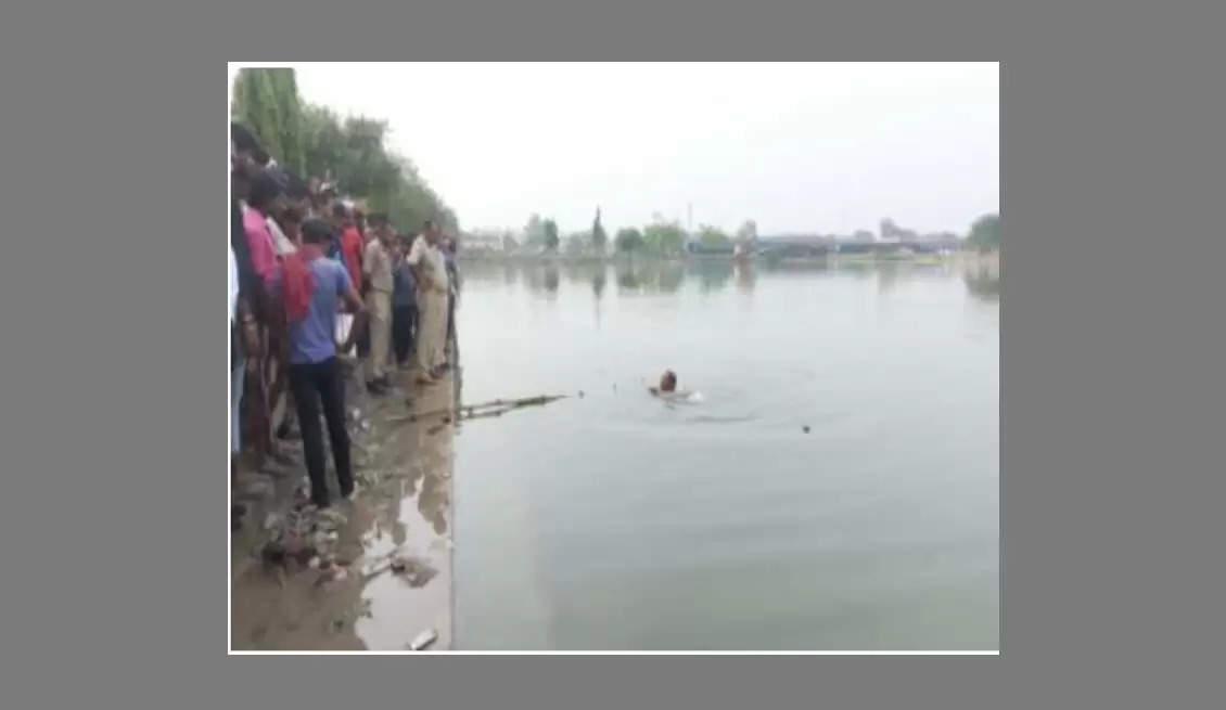 Searching for old man in Mansarovar pond