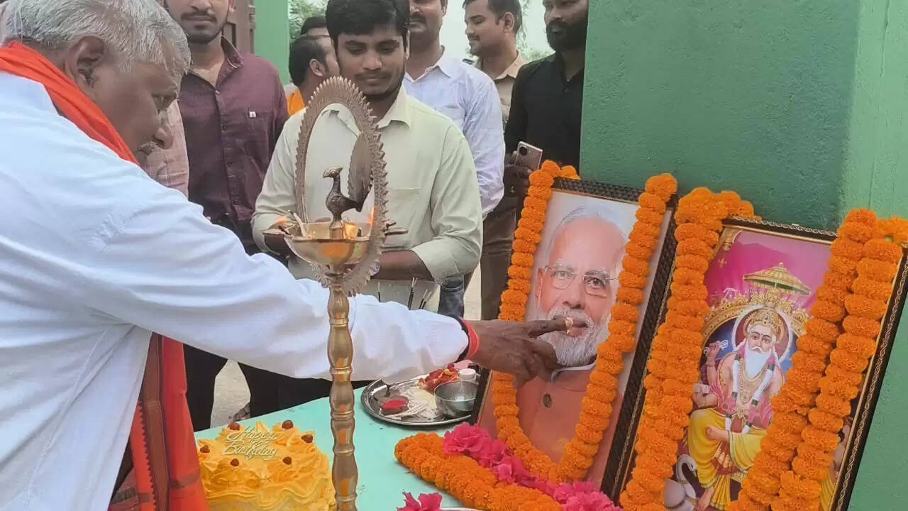 MLA Chakiya Kailash Kharwar