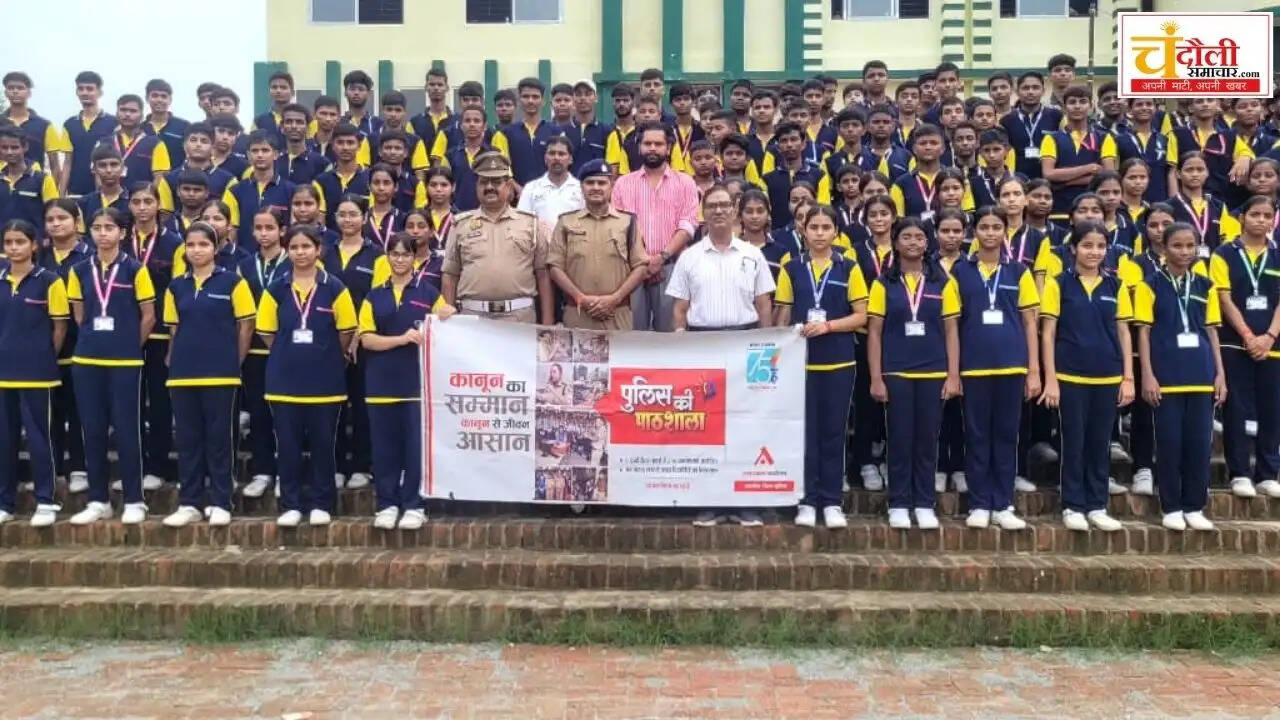 chandauli-traffic-police-awareness-school-bus-checking