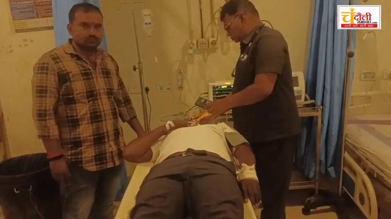 chandauli-munshi-beaten-at-construction-site-extortion-news