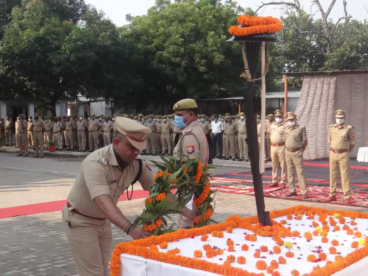 mriti Diwas Tribute to policemen    