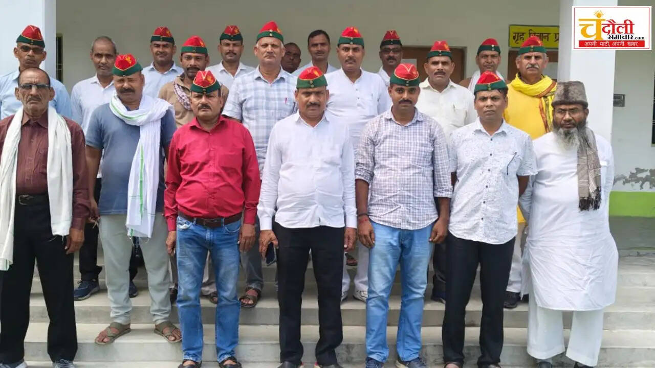 samajwadi-party-sainik-cell-meeting-mugalsarai-upendra-fauji