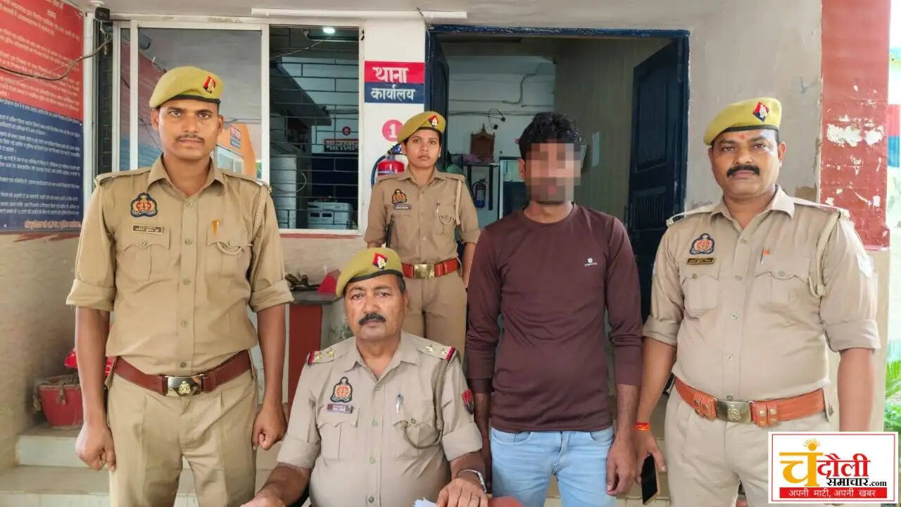 sakaldiha-dheena-police-arrest-two-warranted-accused