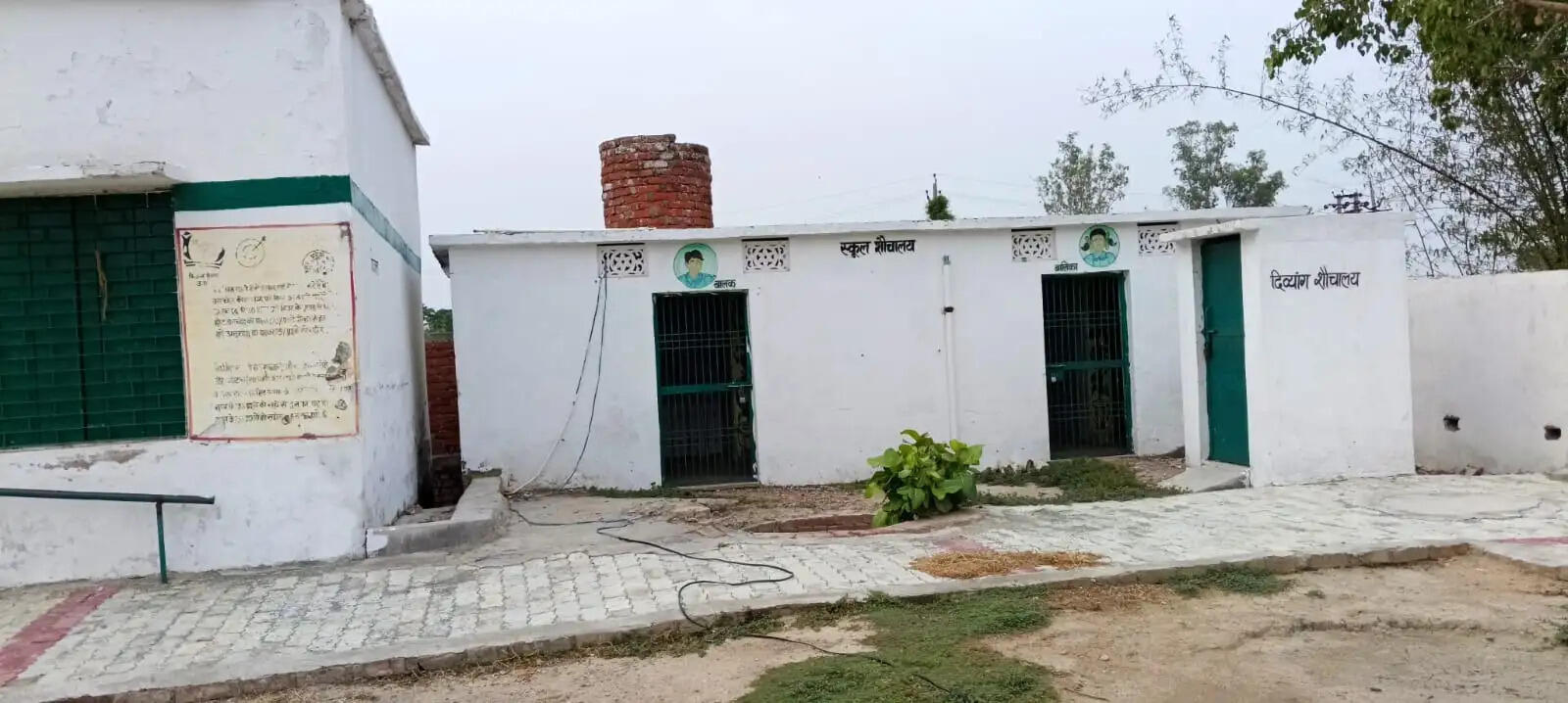 chandauli news open well danger