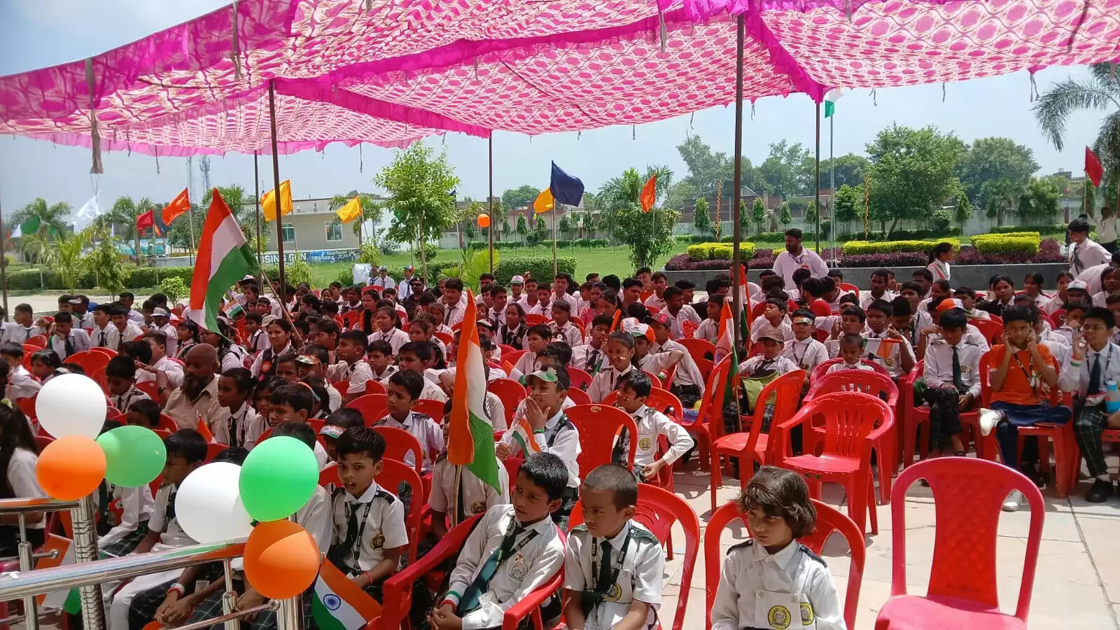  Rising World School 
