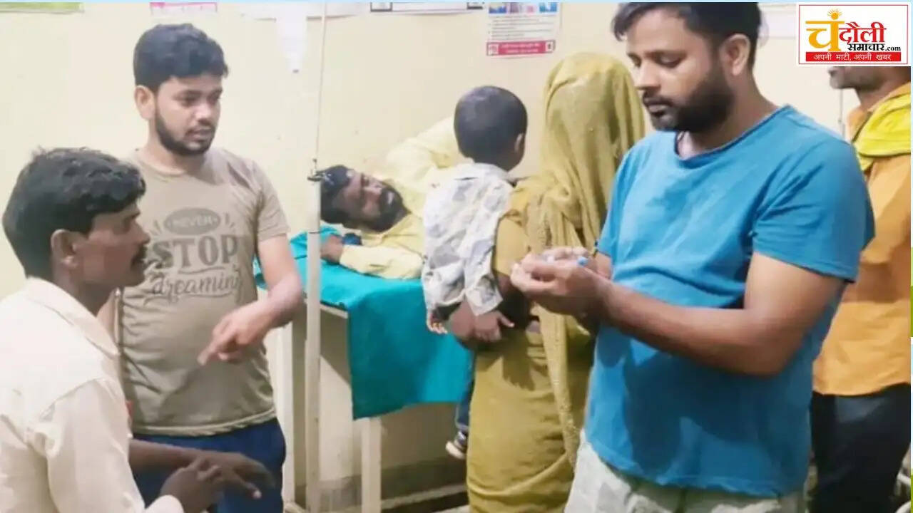 naugarh-road-accident-stray-cattle-bikes-crash-6-injured