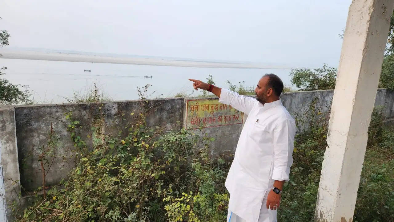 Manoj Singh W Dhanapur Funeral Place