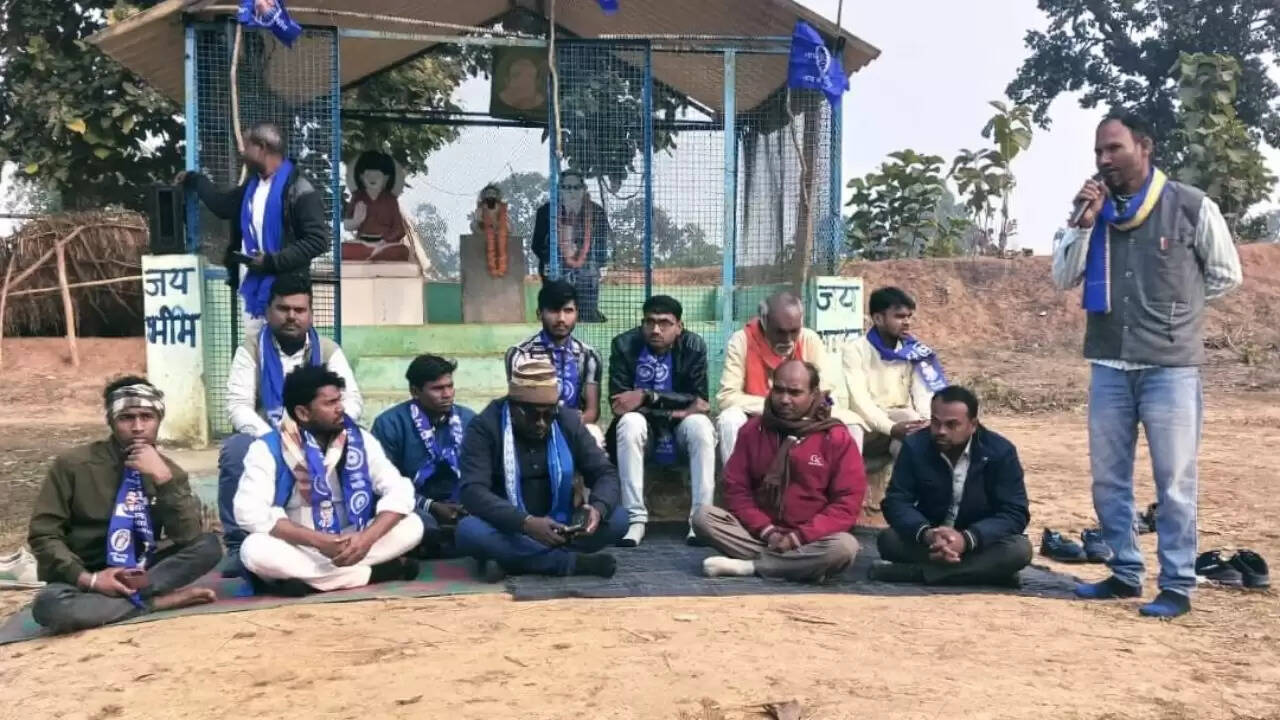 Bhima Koregaon Shaurya Diwas Chandauli  Naugadh Ambedkar Park event news  Bhim Army District President Ramchandra Ram  BSP assembly in-charge Shyam Sundar