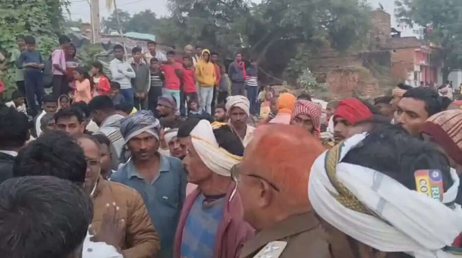 Illegal Mining, Chandauli Forest, Truck Seized