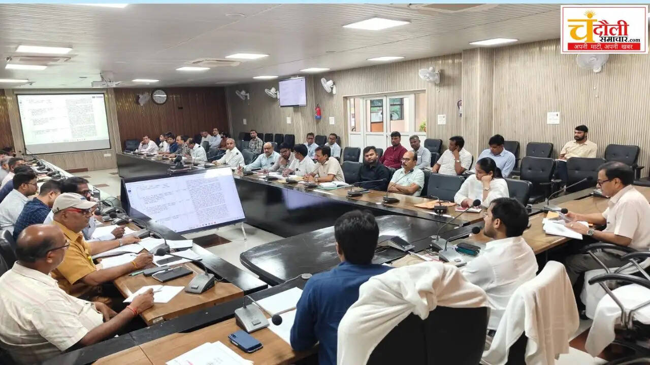 chandauli-dm-review-meeting-development-projects-2026