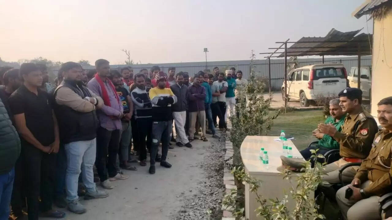 CO Krishna Murari Sharma Chandauli meeting  Bharatmala project dumper safety rules  Road accident murder charge UP