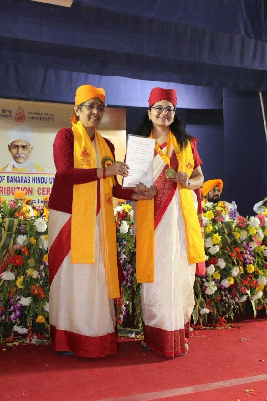 Top Convocation Gowns On Rent in Bhu - Best Convocation Gowns On Rent  Varanasi - Justdial